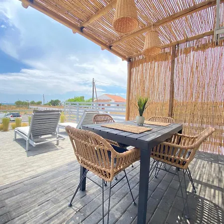 Boho Nomad Seaview Detached House *