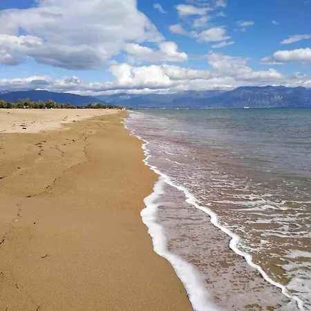 Boho Nomad Seaview Detached House *