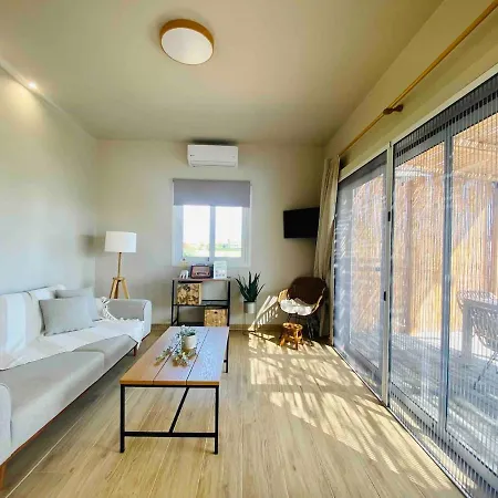 Boho Nomad Seaview Detached House *